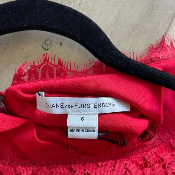 Stunning DVF Colleen Lace Dress in color Poppy / red Size 6 - Picture 5 of 6